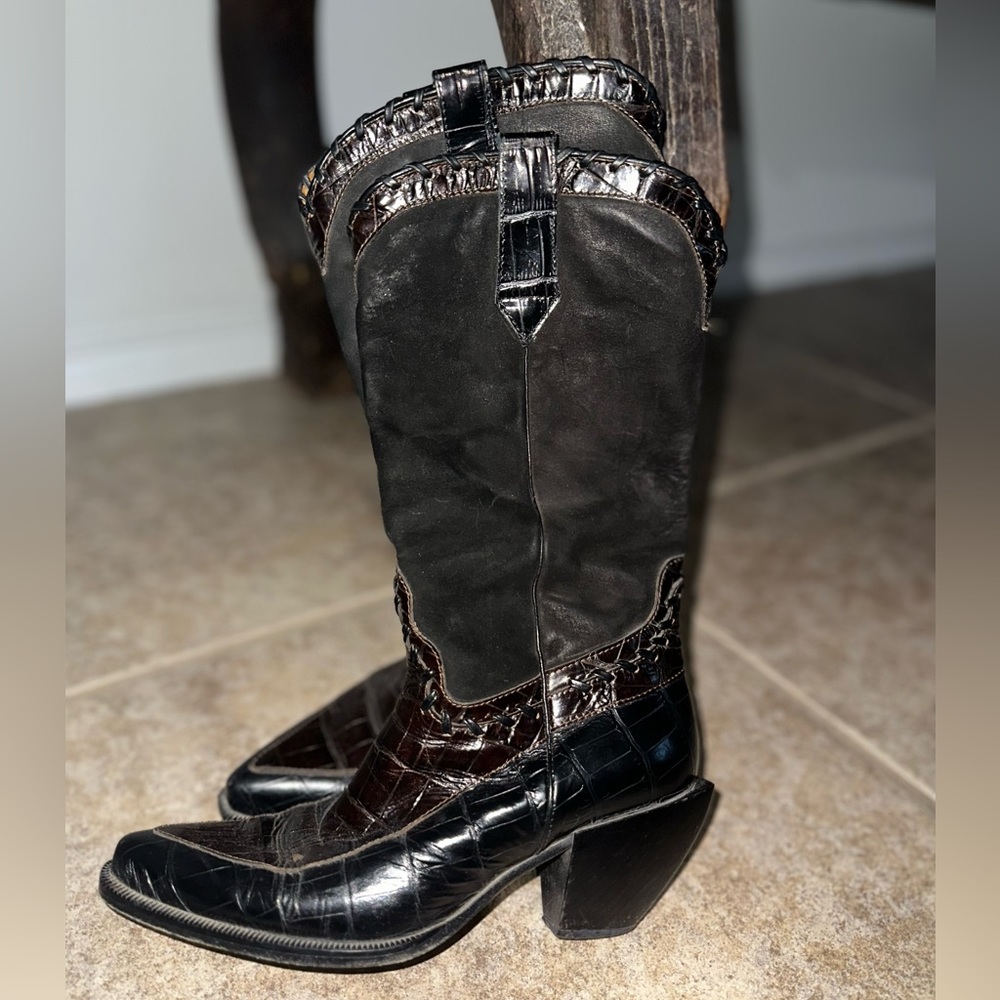Donald J Pliner Vero Cuoio Tooled Suede+ Leather Cowboy Boot. Size 6. Black.